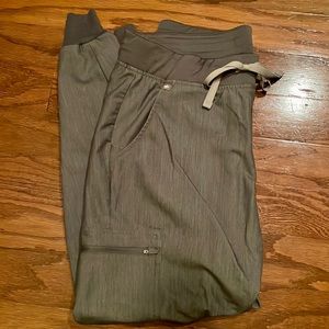 Figs Zamora gray jogger scrub pants